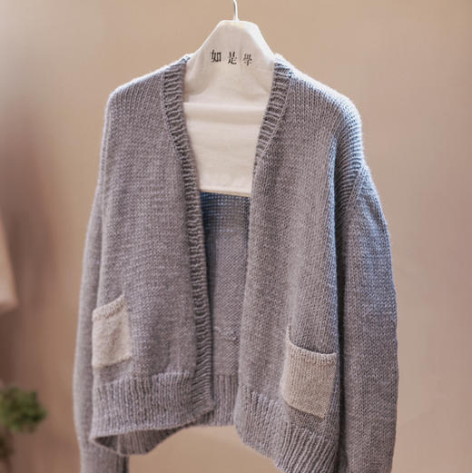 三色羊驼绒手工开衫 商品图2