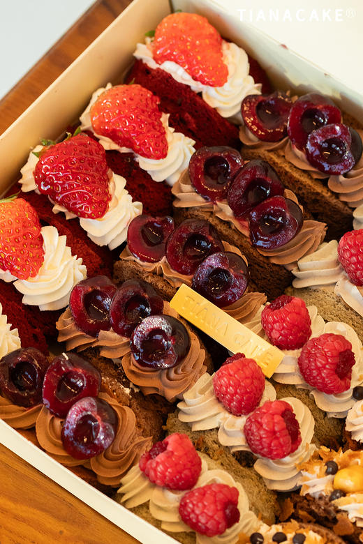 #𝗡𝗲𝘄四拼煎蛋卷（草莓椰子糖｜车厘子丝滑巧克力｜覆盆子黑马｜脆脆蒙布朗） 商品图6