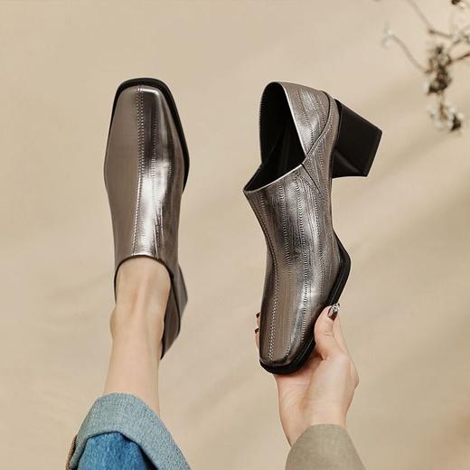 【预售5天】舒适羊皮粗跟深口单鞋女2025早春新款简约方头通勤中跟小皮鞋女鞋LG&77-1068 商品图3