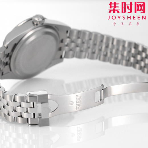 帝舵 帝陀碧湾系列 DIF碧湾三代小红盾 男士腕表 整体复古气息十分浓厚 商品图6