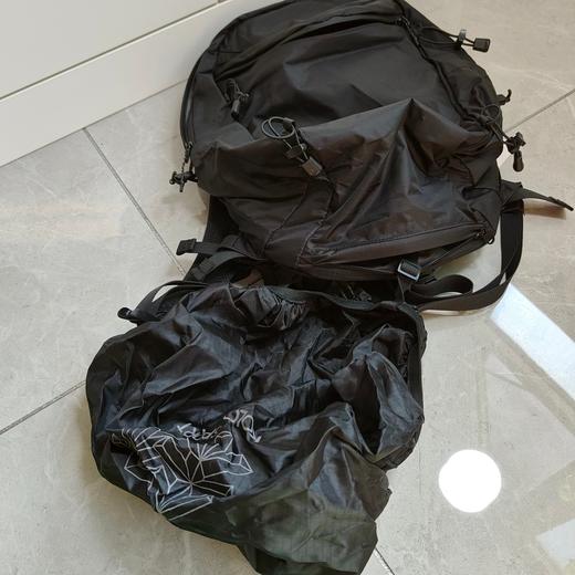 点此购买 科隆男女款运动休闲背包书包 qk 308073 商品图8