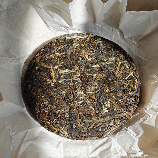 【2020年老曼峨】价格无任何的附加值 性价比绝对足 2020年春茶勐海老曼峨普洱茶古树生茶饼200g 商品图2