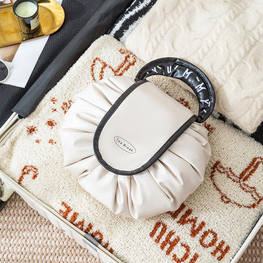 【YW】无忧购【甄选】可爱刺绣甜甜圈大容量防水便携收纳抽绳懒人化妆包AHIG34（截单后7天发货) 商品图3