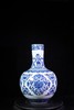 青花开窗福寿天球瓶 商品缩略图0
