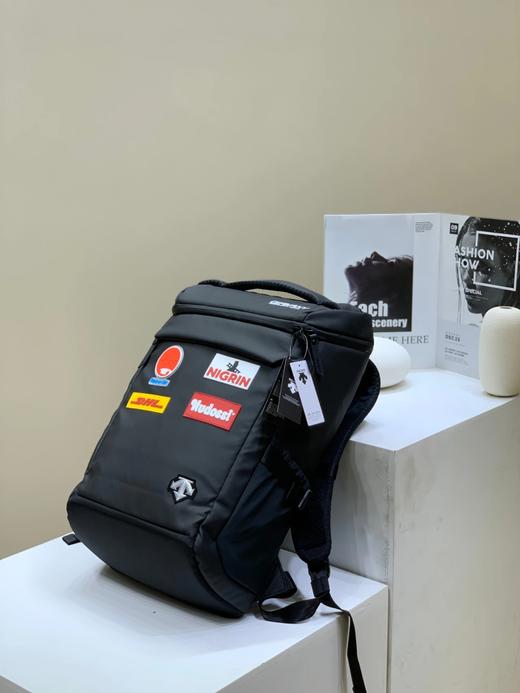 点此购买 迪桑特男女款双肩大背包 qk 308070 商品图9