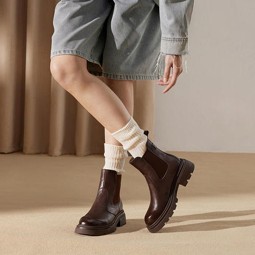 千百度手抓皮厚底切尔西靴女款百搭冬季气质加绒保暖烟筒靴短靴子A24505610 商品图4