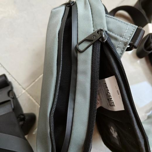 点此购买 迪桑特运动休闲胸包挎包 qk 308076 商品图9