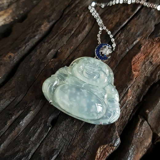 【天然正品】AU750收藏级白金镶钻镶天然木那冰种雪花棉翡翠佛公（平安、如意）吊坠项链34.8*31.8*10mm（皆取最大值）女士现售价：11800！080125AH21 商品图3