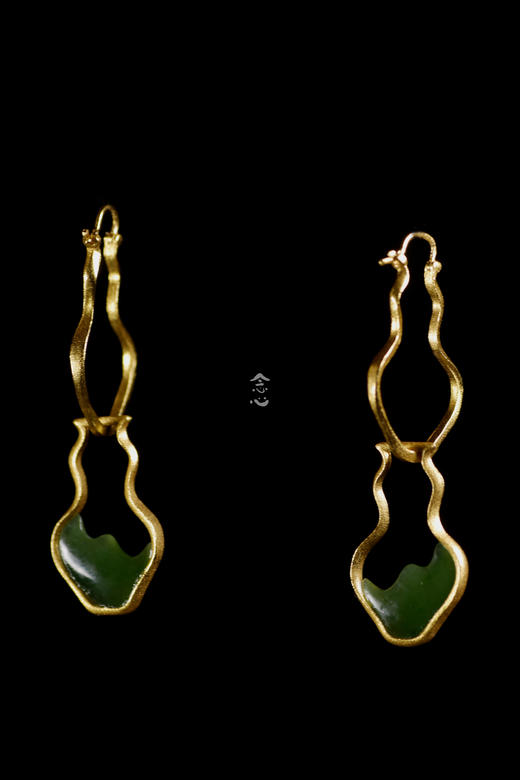 和田碧玉山峦银鎏金双葫芦耳环 商品图1