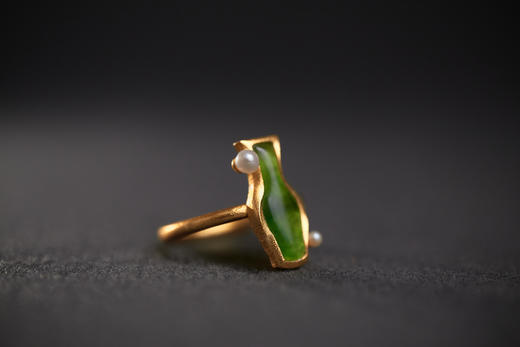和田碧玉小花瓶珍珠银鎏金戒指 商品图4