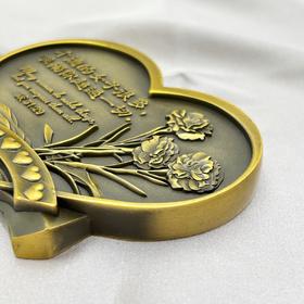 「康乃馨之心」话语摆件