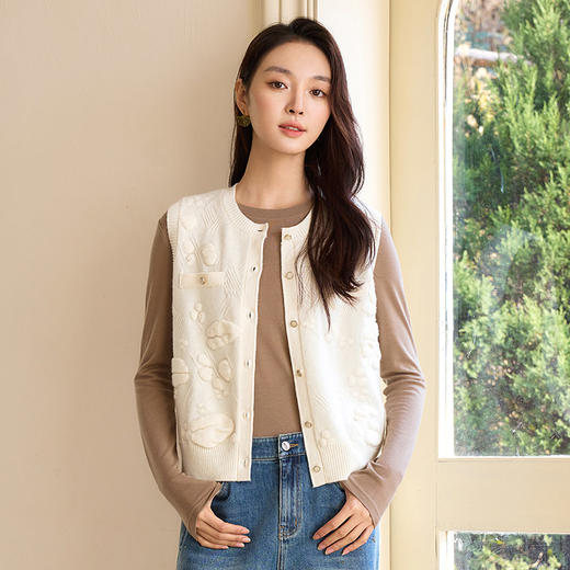 玳莎提花圆领针织马甲女2025年早春新款100%羊毛圆领马夹内搭上衣  FA33001 商品图1