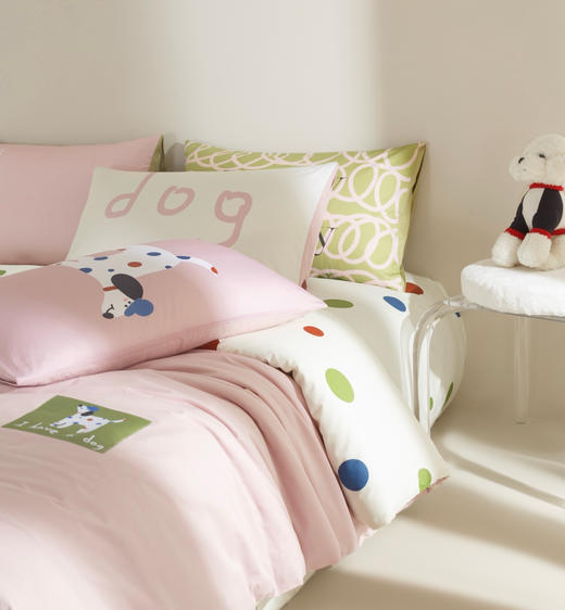 【四季可用】福利款！全棉马卡龙色系四件套  进口纱线卡通绣标 精致不乏高级感 柔软透气贴身舒适 商品图0