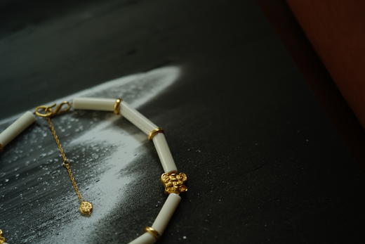 牛骨管铜鎏金狮子头项链 商品图3