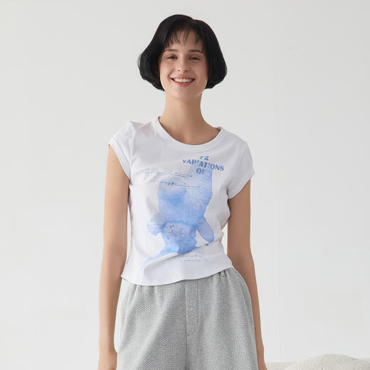 谜底印花T恤短袖女2025春季新品百搭休闲修身棉弹上衣251MT0144 商品图0