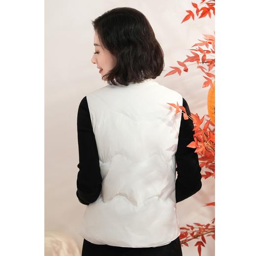 西子/【格桑】90鹅绒V领国风刺绣盘扣羽绒服背心/MJBH717 商品图2
