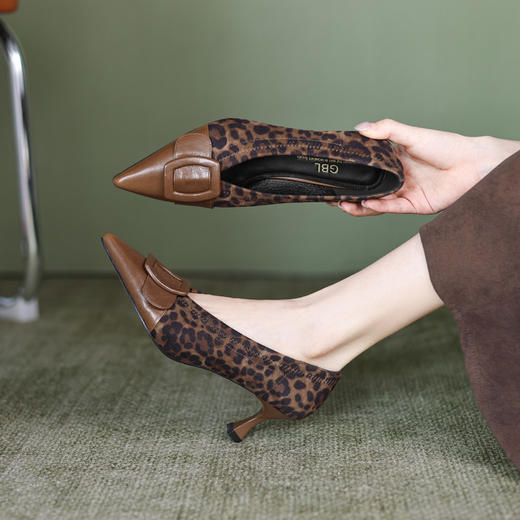 【预售5天】性感方扣鞋女春季新款尖头细跟高跟鞋女气质法式单鞋HP&A2619 商品图0