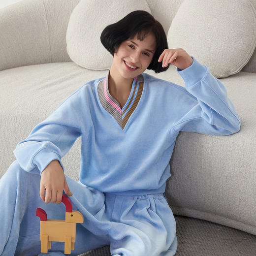 谜底V领套头卫衣女2025春季新品休闲风时尚拼接撞色上衣251MV0054 商品图1