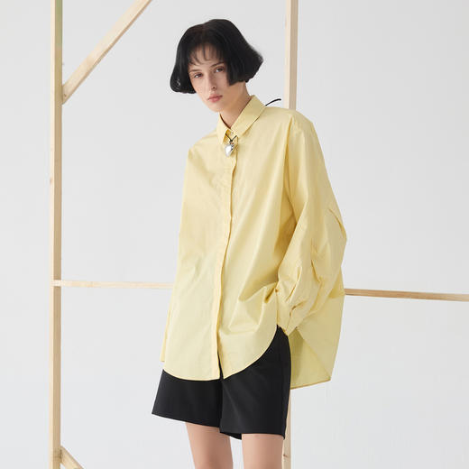 谜底大廓形衬衫长袖女2025春新品时髦纯色设计感大衬衣251MC0017 商品图1