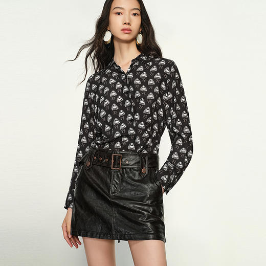 NEELLY纳俪商场同款春季新款时尚几何图案女莱赛尔显瘦长袖衬衫N25012B01042 商品图2