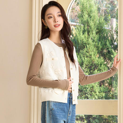 玳莎提花圆领针织马甲女2025年早春新款100%羊毛圆领马夹内搭上衣  FA33001 商品图2