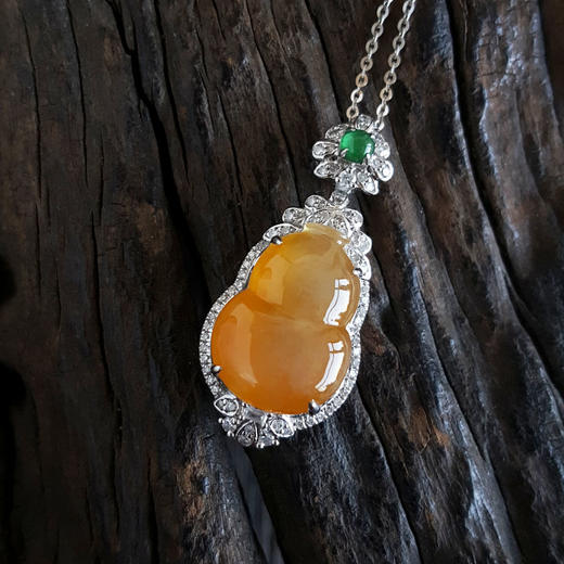 【天然正品】AU750精品白金镶钻镶天然冰种葫芦造型黄翡翡翠吊坠项链211124NJ14 现售价：5980 商品图4