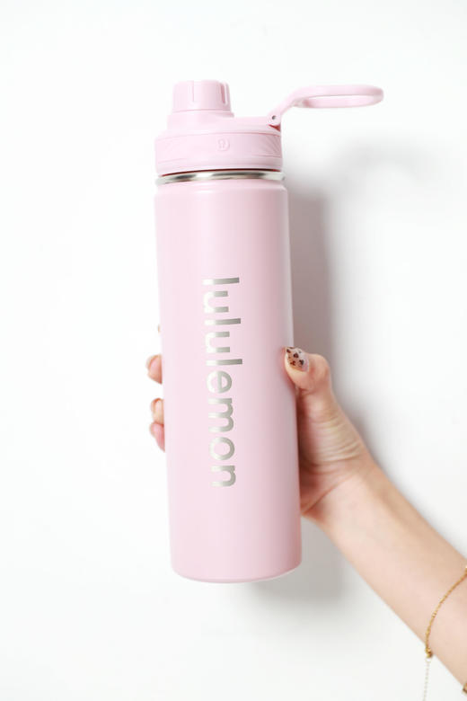 颜值好顶啊，710ml保温杯。原盒包装の双层不锈钢运动水瓶C010986 商品图8