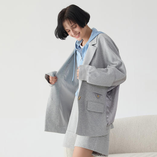 谜底解构感西装外套女2025春季新品通勤风后背拼接西服251MW0029 商品图0