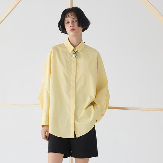 谜底大廓形衬衫长袖女2025春新品时髦纯色设计感大衬衣251MC0017 商品图0