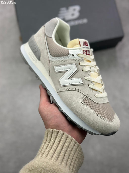 秋冬特惠💰340 New Balance 新百伦 NB574系列 公司级出品 复古休闲慢跑鞋
尺码：36-45 商品图0