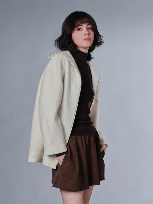 callisto白色女士短款外套 商品图0