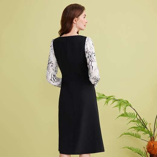 EITIE爱特爱印花拼接复古方领气质收腰显瘦a字连衣裙春季新款A2507507 商品图4