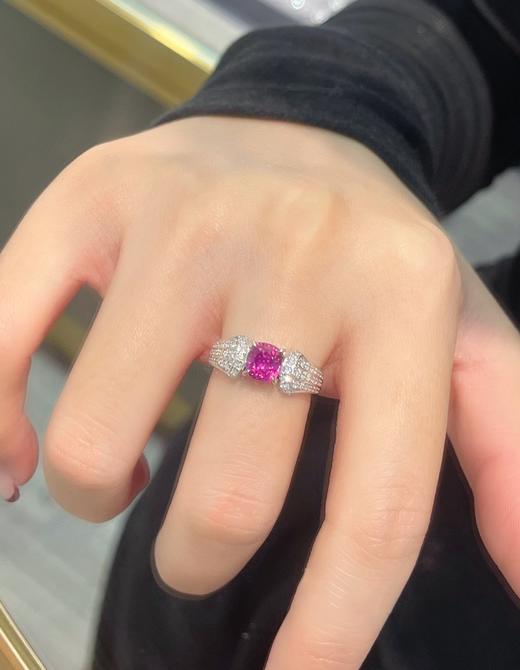 1.5ct刻面紫蓝宝戒指 商品图4