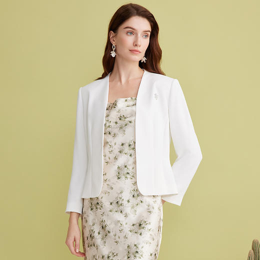 EITIE爱特爱气质V领收腰短款显瘦百搭白色西装外套女春季新款A2503511 商品图2