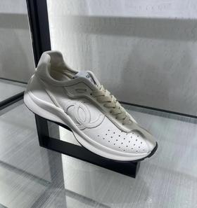  重磅推荐！25C踩屎感运动鞋  奶白/金属银  早春系带轻便运动鞋