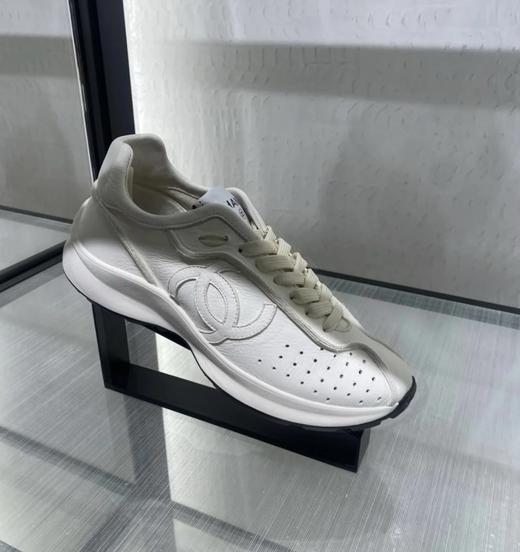  重磅推荐！25C踩屎感运动鞋  奶白/金属银  早春系带轻便运动鞋 商品图0