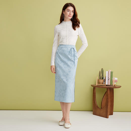 EITIE爱特爱百搭舒适修身显瘦立领白色打底衫长袖T恤春季新款A2513513 商品图3