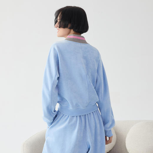 谜底V领套头卫衣女2025春季新品休闲风时尚拼接撞色上衣251MV0054 商品图2