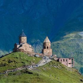 高加索秘境，格鲁吉亚雪山下的隐世与夏花 8天7晚