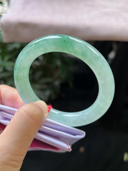 55圆条翡翠手镯 商品图0