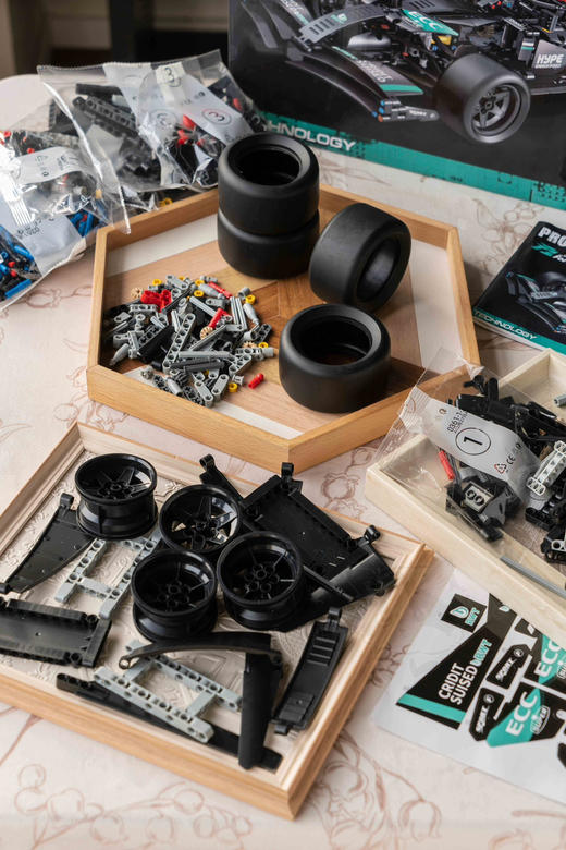 ⏰全款提奔驰❗ 乐高同款1:10大比例还原真车【梅赛德斯奔驰F1积木赛车】  某宝同款1000+，新年礼物开团到手 68.9元 ❗ 商品图4