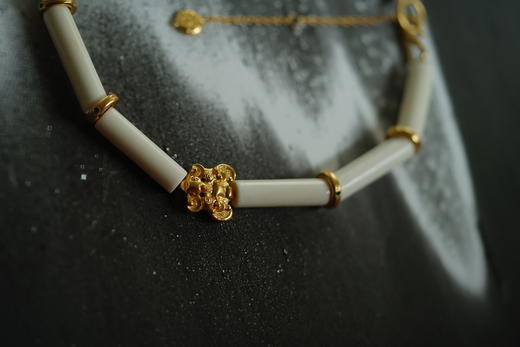 牛骨管铜鎏金狮子头项链 商品图4