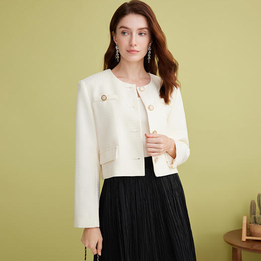 EITIE爱特爱气质圆领经典小香风直筒短款显瘦外套2025春季新款A2503505 商品图4