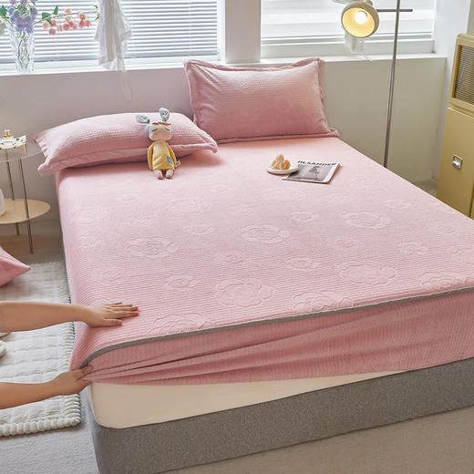 【全包围不移位】A类纯色牛奶绒床笠三件套宝宝绒床盖床罩床套席梦思保护套床垫套 商品图3