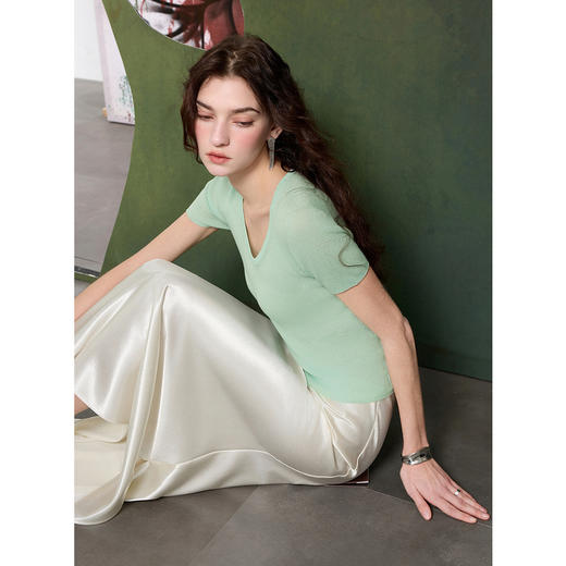 三彩2025春季新款无缝一体修身短款绵羊毛针织衫短袖套头衫S 商品图3