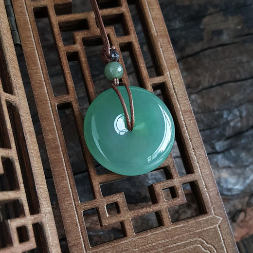 【天然正品】天然冰种绿色平安扣造型翡翠（吉祥、如意）吊坠项链031224NJM23 现售价：3880 商品图7