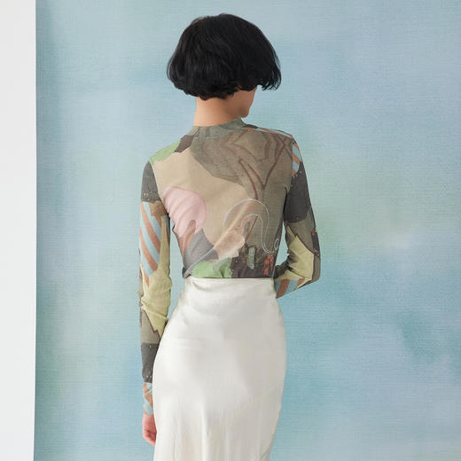 谜底印花高弹打底衫长袖女2025春新品文艺风网纱上衣T恤251MT0145 商品图2