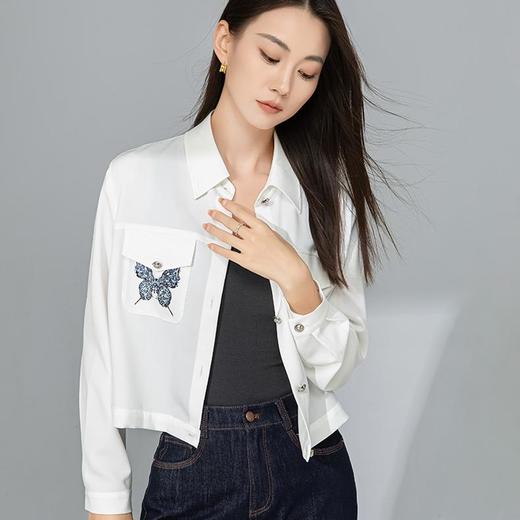 【高货xg】全新升级【铂金会员275/天猫369/差价94】(35508) 洛诗琳烫钻蝴蝶印花外套2025早春新款宽松百搭短款小外套 商品图2