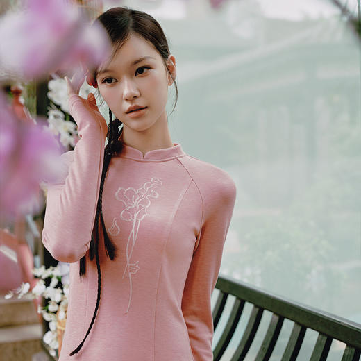 两三事梵高文艺雾里梦花2025春新款复古绣花立领打底裙a字连衣裙 商品图2