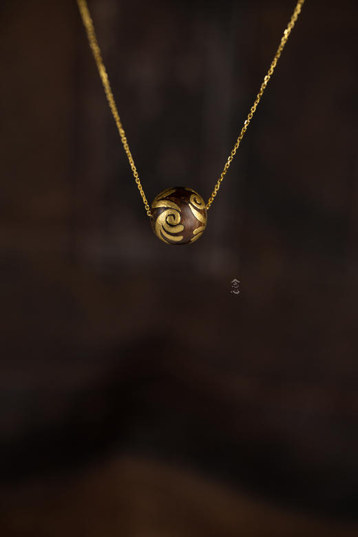 18k沉香圆形堆金项链 商品图1